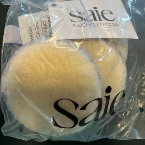 🔥 FREE w/ purchase - Saie 3 reusable‎ beauty rounds cotton pads -new